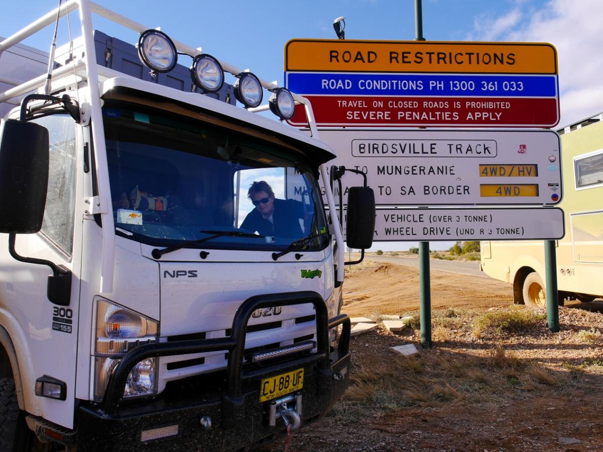 the-big-red-bash-2017-slrv-expedition-vehicles