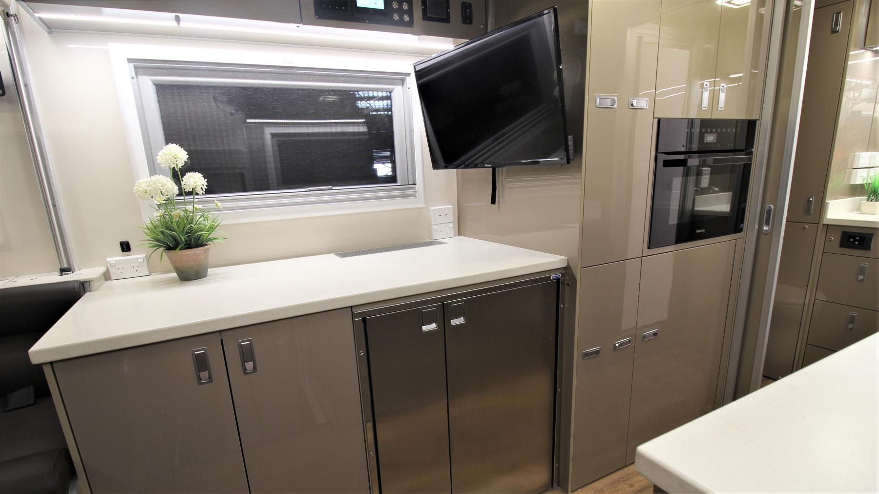 Eurocargo 4x4 | Luxury 4x4 Motorhome | SLRV Expedition Vehicles